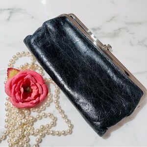 Hobo International Lauren Clutch Wallet In Black